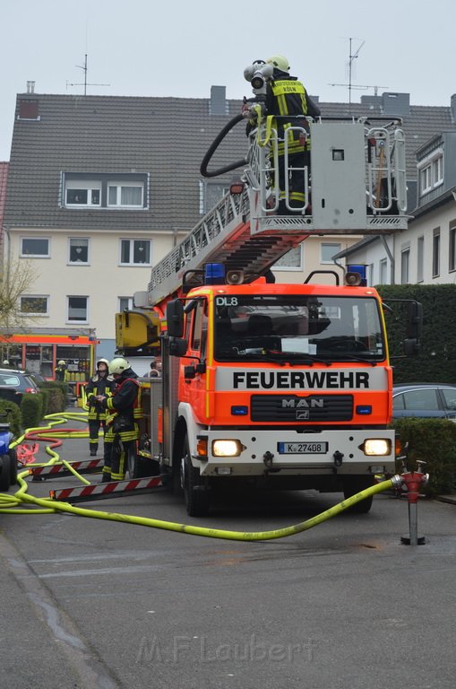 Feuer 2 Dach Koeln Brueck Diesterweg P60.JPG - Miklos Laubert